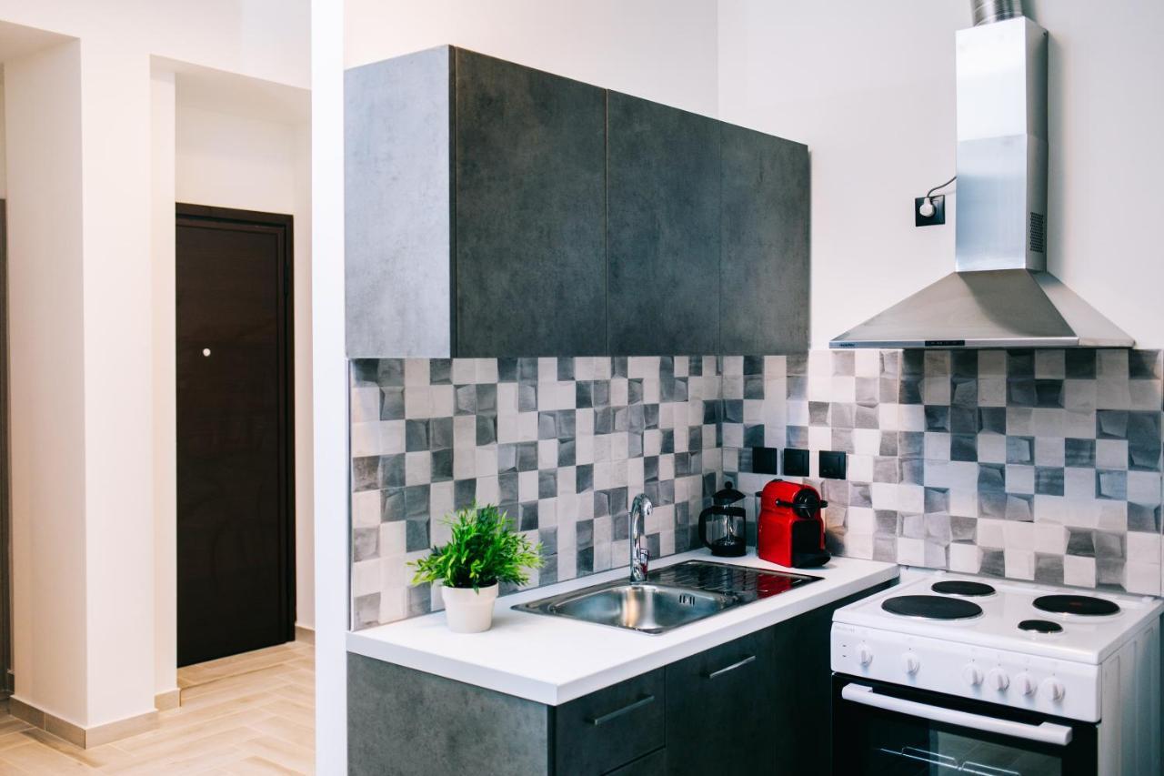 Center Apartment *